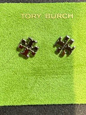 Tory Burch silver-Tone small  Logo Stud Earrings silver color new double T logo